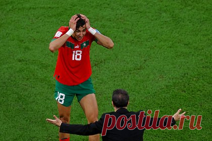 Сборная Португалии вылетела с чемпионата мира после поражения от Марокко. Сборная Португалии проиграла команде Марокко со счетом 0:1 в четвертьфинале чемпионата мира и вылетела с турнира. Единственный мяч на 42-й минуте забил форвард Юссеф Эн-Несири. В полуфинале марокканцы встретятся с победителем матча между Англией и Францией. Встреча пройдет 10 декабря в 22:00 по московскому времени.