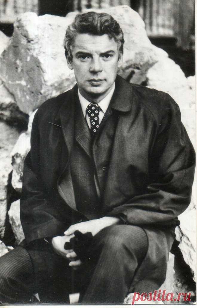 Михаил Волков, 26 сентября, 1932
 • 22 июля 2001