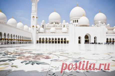 Abu Dhabi, UAE