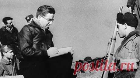 Расстрелян советский «литературный генерал» родом из Киева 2 февраля 1940 года был казнен Михаил Кольцов — самый влиятельный довоенный журналист, публицист и пропагандист. Кольцов был крупнейшей фигурой 1930-х годов. При этом причины, по которым от столь видной и вроде бы лояльной фигуры избавились, совершенно не очевидны до сих пор