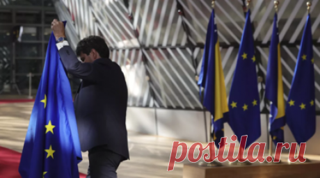 WSJ: в проекте договора России и Украины допускалось членство в ЕС, а не НАТО. В проекте договора между Россией и Украиной о мире в апреле 2022 года отмечалось, что Киев может добиваться членства в ЕС. Читать далее