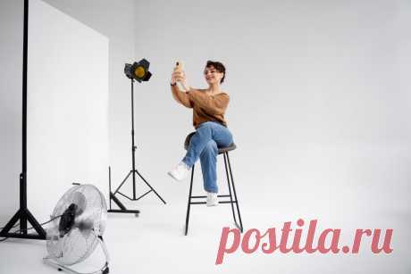 Крутые идеи для фотосессии.
Крутые идеи для фотосессии - это уникальные и оригинальные задумки для создания неповторимых и запоминающихся фотографий. Они могут быть направлены на воплощение определенного стиля, тематики или концепции, которые отражают индивидуальность и характер модели или пары.
Изображение от freepik