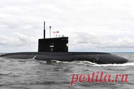 В России модернизируют атомную подлодку «Иркутск». Атомную подводную лодку «Иркутск» модернизируют в 2022 году, сообщил министр обороны России Сергей Шойгу. Субмарину модернизирует Дальневосточный центр судостроения и судоремонта (ДЦСС). Крейсер К-132 «Иркутск», который входит в состав Тихоокеанского флота, сможет нести ракеты «Циркон».