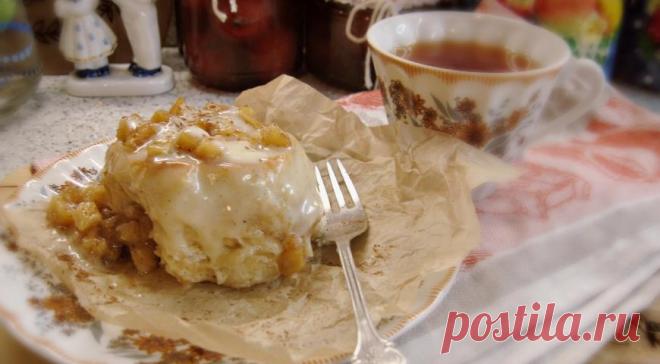 Синнабоны с карамелизированными пряными яблоками и сливочным кремом. - ПУТЕШЕСТВУЙ ПО САЙТУ. Немногие могут устоять перед этими ароматными булочками. Желание съесть парочку возникает моментально, как только видишь эти пышные булочки. Есть сотни рецептов приготовления синнабонов. Предлагаю еще один. В этот раз тесто будет более пышным, воздушным, нежным и сочным. А внутри гипнотически нежные пряно-карамельные кусочки яблок. И все это под небрежным слоем […]