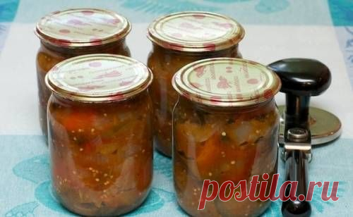 Салат на зиму «Тройка» с помидорами, баклажанами и перцем / Простые рецепты