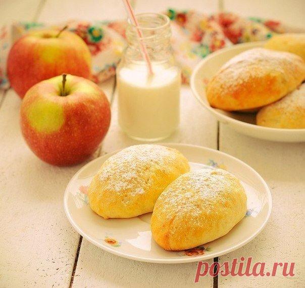 Пирожки с яблоками из творожного теста