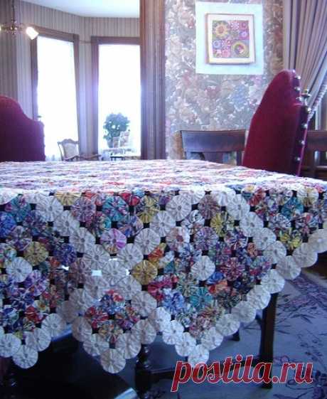 yo yo quilt by *ambika*, via Flickr