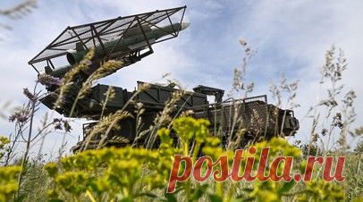 Небо на замке: российские силы ПВО за сутки сбили шесть авиабомб, ракету «Нептун» и 191 БПЛА ВСУ. За минувшие сутки российские войска поразили пункты управления и места запуска беспилотников ВСУ, а также сбили шесть управляемых авиабомб, ракету большой дальности «Нептун» и 191 украинский БПЛА самолётного типа. Подразделения группировок войск ВС РФ продвинулись в глубину обороны противника, который за сутки потерял в зоне проведения СВО более 1,2 тыс. военнослужащих, 21 бронемашину, восемь…