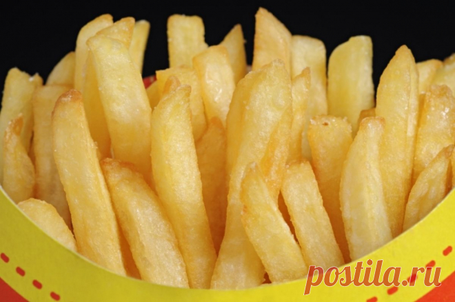 3АМОРОЗЬ И ЖАРЬ. Три способа приготовить картошку фри как в «Макдональдсе» Рассказываем, как поджарить хрустящую картошечку, как в ресторане фастфуда.