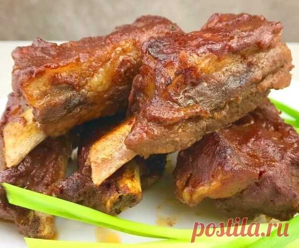 СВИНЫЕ РЕБРЫШКИ ПО-КАНАДСКИ
Этот ароматный сладкий соус-маринад для рёбрышек-барбекю неотличим от соуса, который подают в одном известном ресторане в Монреале. Говорят, возле этого ресторана выстраиваются очереди на улице в любой день недели ради этого блюда. Соус получается очень сладкий, несмотря на то, что количество сахара я уменьшила втрое, если сравнивать с
Показать ещё