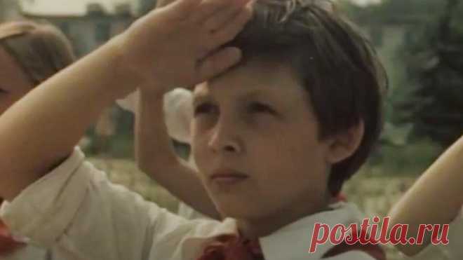 13 полезных привычек родом из СССР, которые стоит взять на заметку
Еще несколько лет назад все могли только посмеяться над привычками наших бабушек, но с каждым годом многие вещи набирают популярность и уже не кажутся такими абсурдными, ведь они действительно могут быть очень полезными. Как говорится, «все новое — это хорошо забытое старое» и сейчас мы расскажем, что это за привычки, и как они адаптируются под […]
Читай дальше на сайте. Жми подробнее ➡