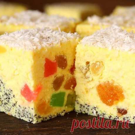 ЛАКОМСТВО ИЗ ТВОРОГА
творог- 500гр
слив масло- 80гр
сметана- 130гр
яйца- 4шт
сахар-90-110гр
ван сахар- 10гр
крахмал/мука/манка- 15гр
лим сок- 2стл
цедра апельсина/лимона
куркума- 1/3чл, по желанию
мак-30гр
сухофрукты- 150гр

-В миске смешать творог, растопленное слив масло, сахар, ван сахар, куркуму, цедру, лим сок, сметану
-Добавить крахмал и муку, перемешать
-По одному добавить яйца,  каждый раз хорошо перемешивая
-В отдельную миску отложить немного творожной массы и доб...