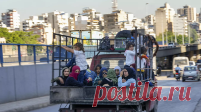 Беженка: некоторым жителям Ливана пришлось бежать на запад Сирии. Некоторым жителям Ливана пришлось бежать на запад Сирии от израильских атак на их страну. Об этом рассказала RT беженка из Ливана Хусния Вали. Читать далее