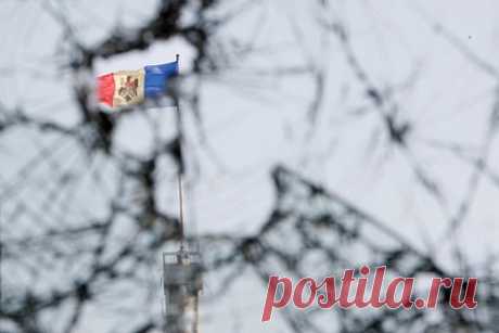 Приднестровье отказалось передавать Молдавии подозреваемых в подготовке теракта. Глава МИД непризнанной Приднестровской молдавской республики (ПМР) Виталий Игнатьев заявил, что Приднестровье не передаст Молдавии подозреваемых в подготовке теракта в Тирасполе против ОБСЕ. Проводится работа по установлению обстоятельств доставки взрывчатки через молдавскую территорию, добавил министр.