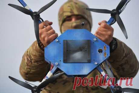 В Мелитополе начали выпускать ударные FPV-дроны. На базе батальона им. П.А. Судоплатова создали производство дронов и школу обучения операторов БПЛА.