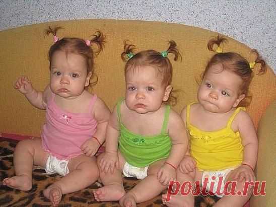 Три КАПЕЛЬКИ, три ТОЧЕЧКИ, три СОЛНЫШКА, три ДОЧЕЧКИ!
СОХРАНИТЬУстановить себе