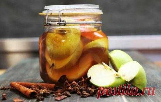 Маринованные яблоки.