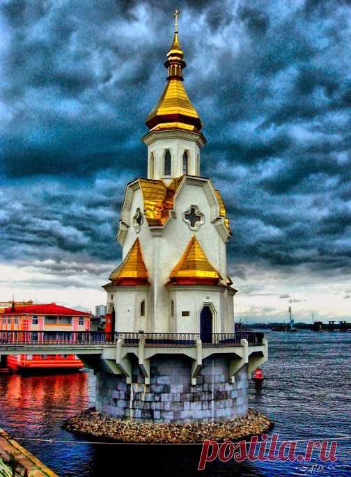 Храм воды - церковь Святого Николая (Киев, Украина) .﻿