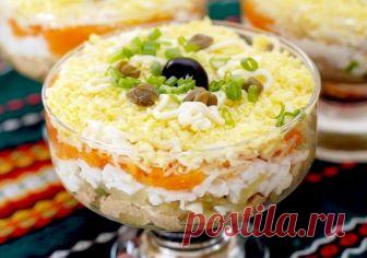 Салат с куриной печенью и солеными огурцами