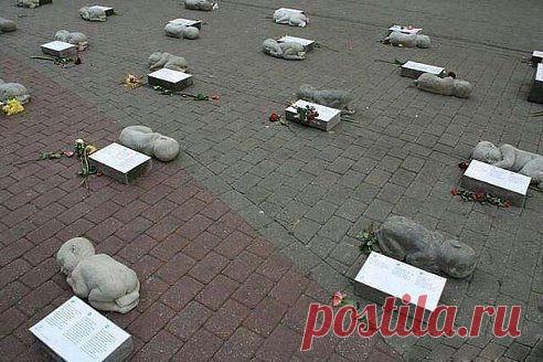 Памятник малышам, не узнавшим из-за аборта что такое жизнь... Поставь лайк, если и ты против абортов.