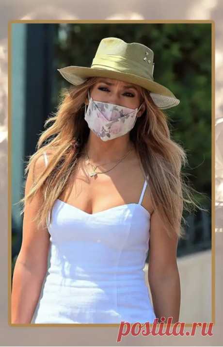 КАКИЕ УКРАШЕНИЯ НОСИТ ДЖЕННИФЕР ЛОПЕС