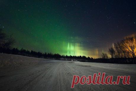 Cветовые столбы и поляpное сияние над Ккабpя 2013 года / Социальная погода