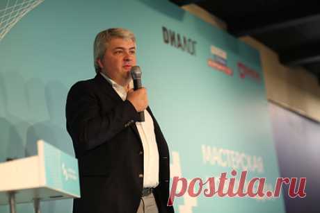 В России стартовала программа по подготовке специалистов в сфере новых медиа. В Москве стартовала первая в России образовательная программа по подготовке специалистов в области новых медиа. Слушателями первого потока «Мастерской новых медиа» стали 70 человек из 36 регионов страны. Организаторами выступили АНО «Диалог» и президентская платформа «Россия — страна возможностей».