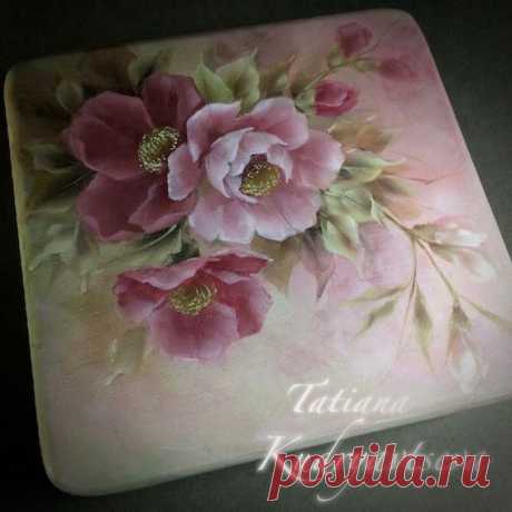 (30) Facebook