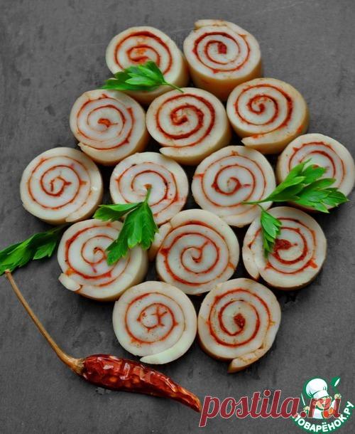 Пикантные рулетики из кальмаров – кулинарный рецепт