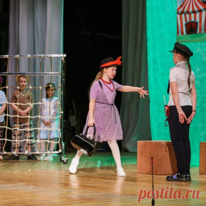 🎭 Школа театрального искусства для детей и подростков
💃 Опытная команда 🤩 Индивидуальный подход 🥳 Мероприятия
🌍 Город Самара ул. Льва Толстого, д. 94 📞 +7(927)207-07-20