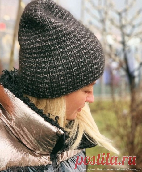Описание шапочки

Автор kseniya_malikova

Девочки интересовались моей шапкой, поэтому ловите бесплатное описание 
Мне не сложно, вам приятно Проведите праздники с пользой 
. 
Сразу скажу по пряже из которой связана шапка на фото: пряжа бобинная, что за пряжа неизвестно, тк покупала очень давно, где- не помню 
Рекомендованная ШИРИНА ШАПКИ 19/20/21/22 
Что соответствует ОГ 48-50/51-53/54-56/57-59 
Вяжем образец лицевой минимум 15*15 см и считаем количество петель и количеств...