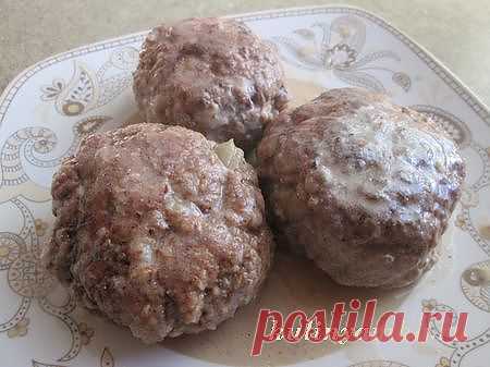 Мясные зразы с луком и яйцом