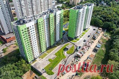 Найдены самые дешевые квартиры Московской области. Самая дешевая квартира в Московской области стоит 620 тысяч рублей. Это 24-метровое жилое помещение в городском округе Шатура, на востоке региона. До Москвы — 141 километр. «Однушка» расположена на втором этаже трехэтажного кирпичного дома, сданного в эксплуатацию в 2015 году.
