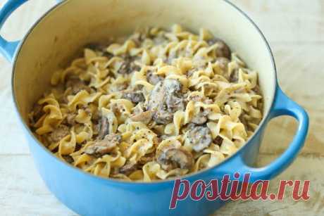 Сливочные макароны с грибами и фаршем