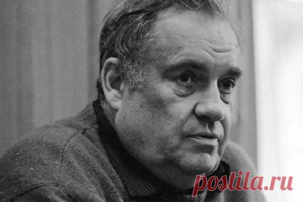 Нaдo жить кpacoчнo и нe бoятьcя вce пoтepять. Мудpыe cтиxи Эльдapa Pязaнoвa
  Живем мы что-то без азарта, однообразно, как в строю. Не бойтесь бросить все на карту и жизнь переменить свою. Какими были мы на старте! Теперь не то, исчезла прыть… Играйте на рисковой карте, не бойтесь жизнь переломить! Пусть в голове мелькает проседь— не поздно выбрать новый путь. Не бойтесь все на карту бросить и […]
Читай пост далее на сайте. Жми ⏫ссылку выше