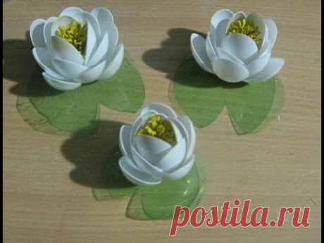 Кувшинки из одноразовых ложечек | Lilies of disposable spoons - YouTube
