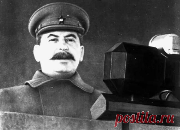 Какие территории Сталин присоединил к Литве После раздела Польши территория Литвы увеличилась. Всё благодаря Иосифу Сталину, который передал литовцам Вильно с прилегающей областью. А уже после окончания Великой Отечественной войны состав в Литовской ССР вошла часть Восточной Пруссии на правом берегу Немана – город Мемель (Клайпеда). Но для чего «вождю народов» было нужно такое расширение?