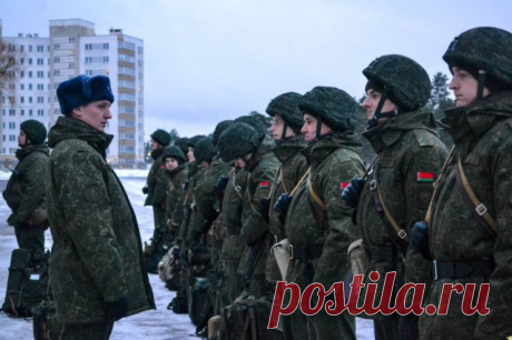 Минобороны Белоруссии объявило о проверке боевой готовности воинских частей. Белорусская армия уделяет большое внимание боеготовности из-за учений НАТО Steadfast Defender — 2024, которые проходят вблизи границ республики.