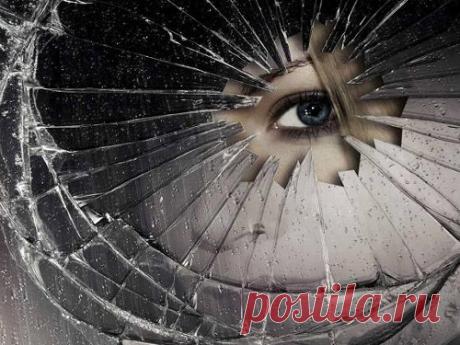 10 вещей, которые разрушают энергетику вашего дома и притягивают неудачи Родные стены должны создавать комфорт. Но некоторые вещи ставят под угрозу не только уют, но и позитивную энергетику жилья. От них вам необходимо избавиться как можно скорее, иначе можно потерять удачу и хорошее настроение.