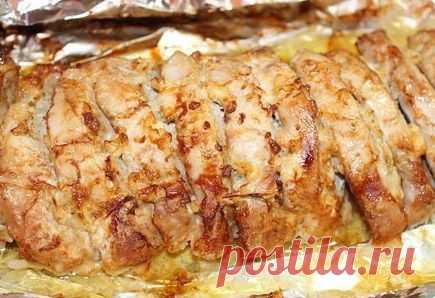 Свинина, запеченная с чесноком в фольге | Банк кулинарных рецептов