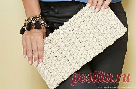 Вязаный клатч