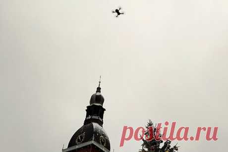 Над российским регионом сбили реактивный беспилотник. Средства противовоздушной обороны (ПВО) сбили реактивный беспилотник в небе над Брянской областью. Об этом сообщил губернатор российского региона Александр Богомаз. «Пострадавших и разрушений нет. Оперативные службы работают на месте», — сообщил губернатор, уточнив, что над областью сбили беспилотник самолетного типа.