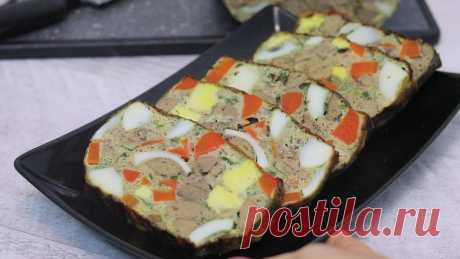 Запеканка из куриной печени с яйцами и овощами.