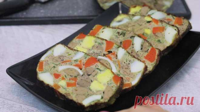 Запеканка из куриной печени с яйцами и овощами.