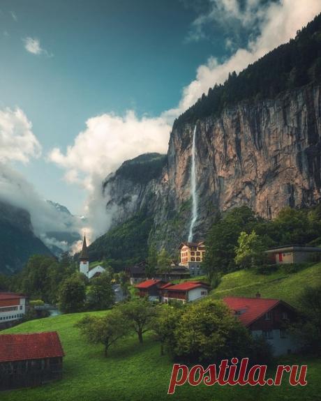 Лаутербруннен — коммуна в Швейцарии, в кантоне Берн.