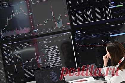 Экономист раскрыл влияние падения нефтяных цен на рубль