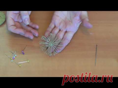 Цветы для декора из джута.