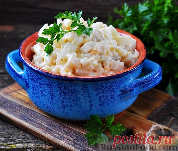 Рецепт: Салат с кальмарами и яйцами на RussianFood.com