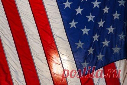 В США рассказали об отношении американцев к конфликту на Украине. Даже далекие от реальности американцы поняли, что Соединенные Штаты проиграли в конфликте на Украине. Об этом рассказал экс-советник госсекретаря, полковник в отставке Лоуренс Уилкерсон в интервью изданию American Conservative (AC). По словам офицера, Москва уже одержала победу в противостоянии с Западом.