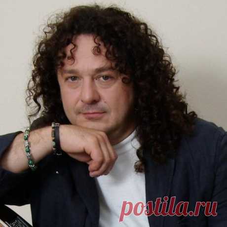 Игорь Саруханов